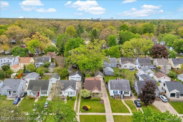 208 Girard Avenue, Royal Oak, MI 48073