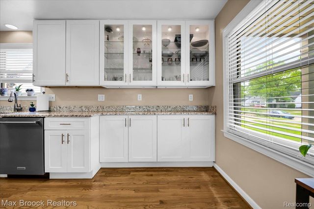 208 Girard Avenue, Royal Oak, MI 48073
