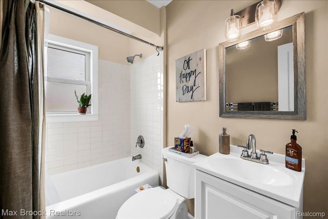 208 Girard Avenue, Royal Oak, MI 48073