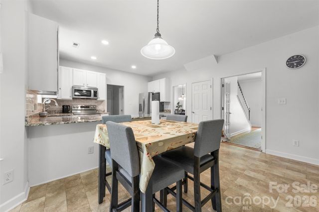 5302 Fairgrove Lane, Harrisburg, NC 28075