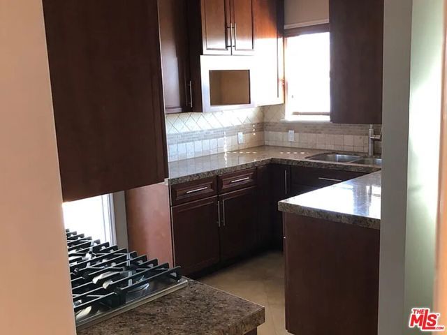 1202 S Cochran Avenue, Los Angeles, CA 90019