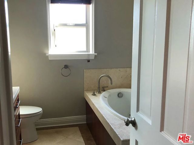 1202 S Cochran Avenue, Los Angeles, CA 90019