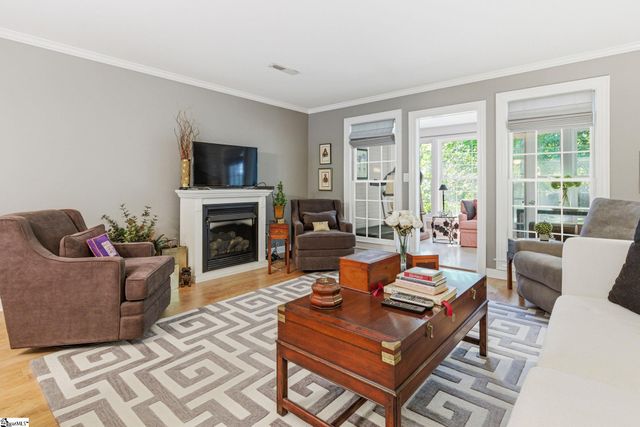83 Forest Oaks Way, Spartanburg, SC 29307