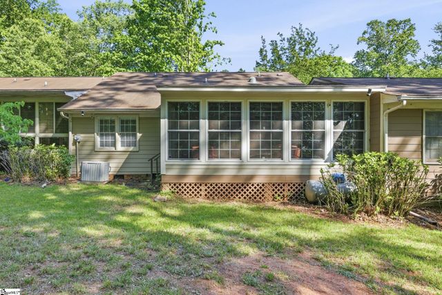 83 Forest Oaks Way, Spartanburg, SC 29307