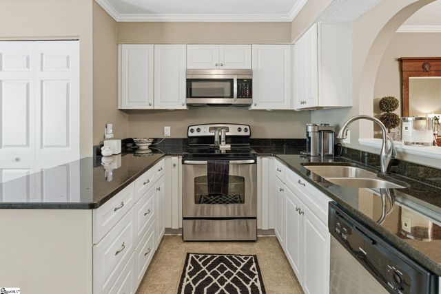 83 Forest Oaks Way, Spartanburg, SC 29307