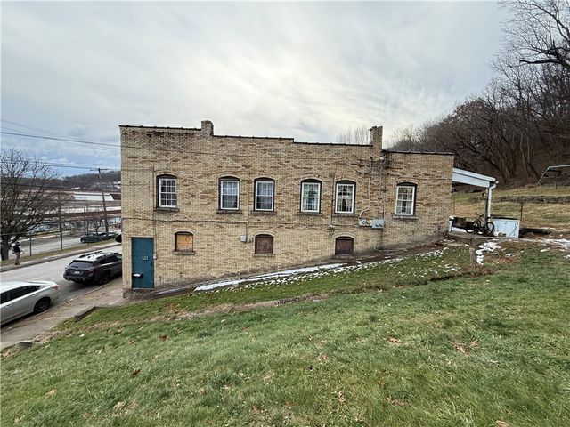 621 Bessemer Ave, Twp Of But Sw, PA 16045