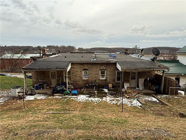 621 Bessemer Ave, Twp Of But Sw, PA 16045