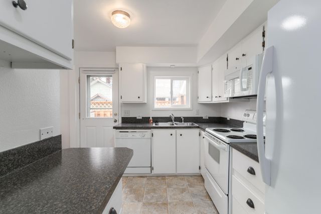 1527 NW 10th Street, Bend, OR 97703