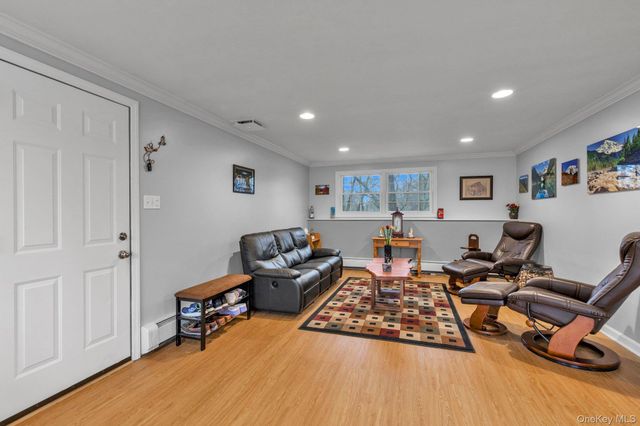 64 Bankside Drive, Centerport, NY 11721