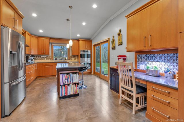 64 Bankside Drive, Centerport, NY 11721