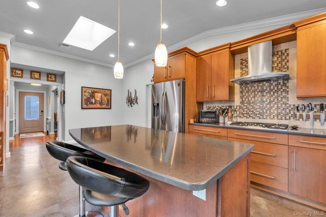 64 Bankside Drive, Centerport, NY 11721