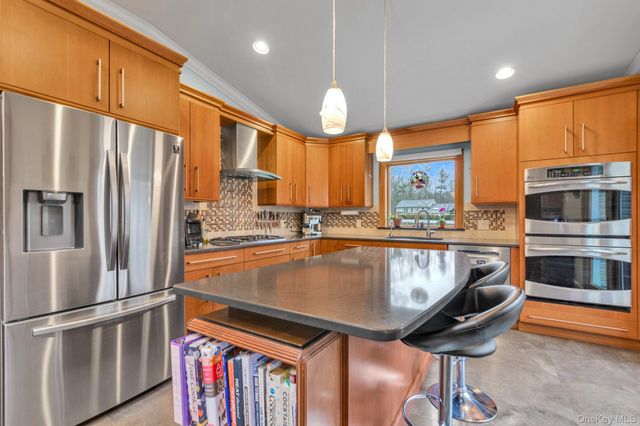 64 Bankside Drive, Centerport, NY 11721