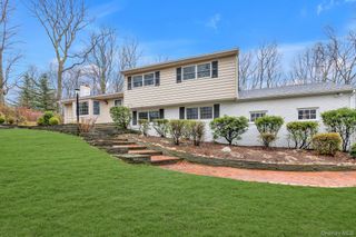 64 Bankside Drive, Centerport, NY 11721