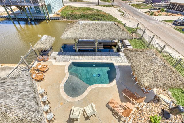 4041 laguna shores, Corpus Christi, TX 78418