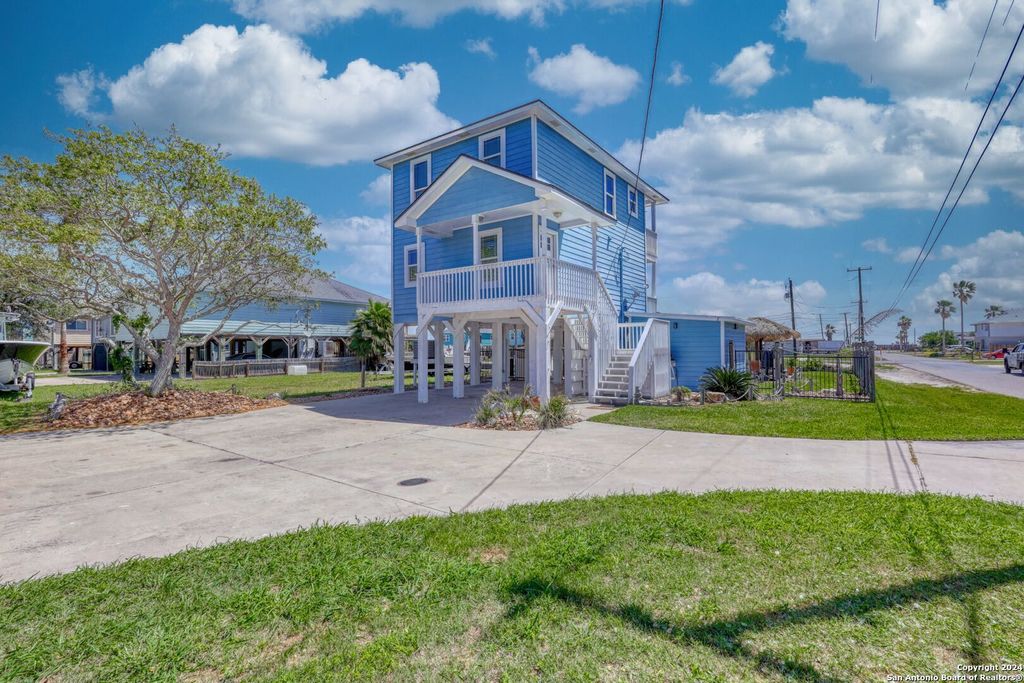 4041 laguna shores, Corpus Christi, TX 78418