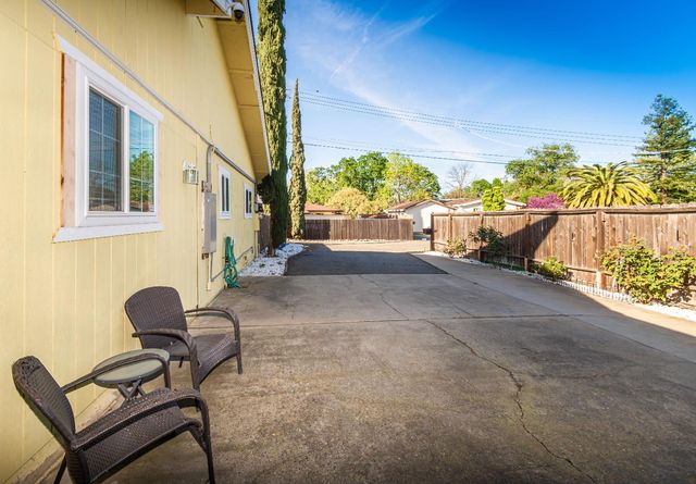 6837 Hazel Ave, Orangevale, CA 95662