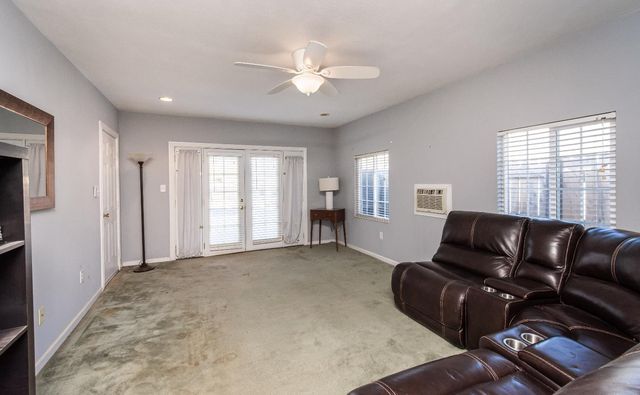 6837 Hazel Ave, Orangevale, CA 95662