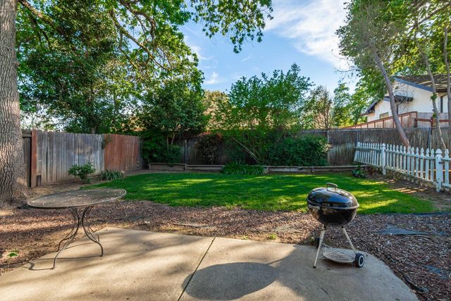 6837 Hazel Ave, Orangevale, CA 95662