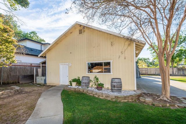 6837 Hazel Ave, Orangevale, CA 95662