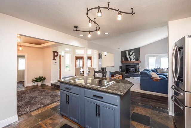 6837 Hazel Ave, Orangevale, CA 95662