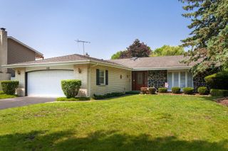 1128 N King Charles Court, Palatine, IL 60067