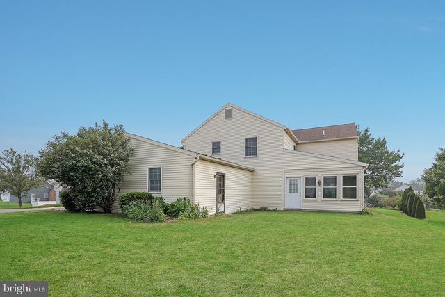 12 VICTORIA WAY, Camp Hill, PA 17011