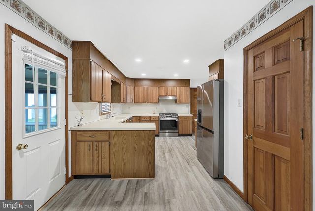 12 VICTORIA WAY, Camp Hill, PA 17011