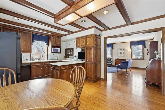 6834 Linden Street, Prairie Village, KS 66208