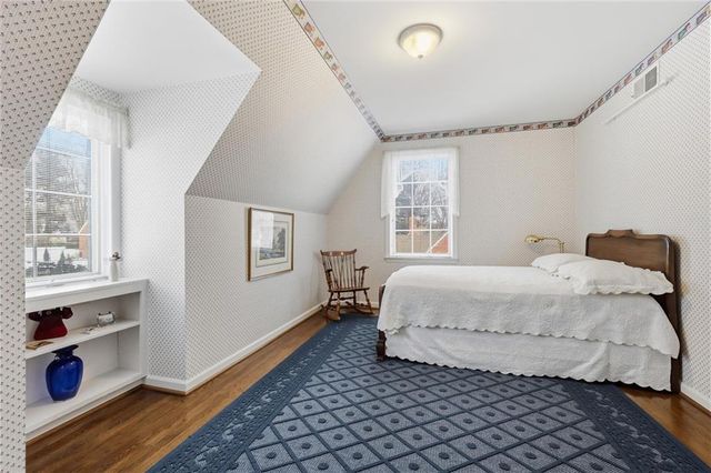 6834 Linden Street, Prairie Village, KS 66208