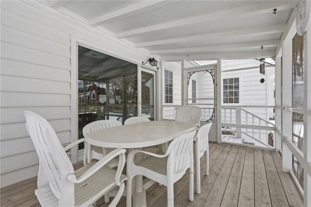 6834 Linden Street, Prairie Village, KS 66208