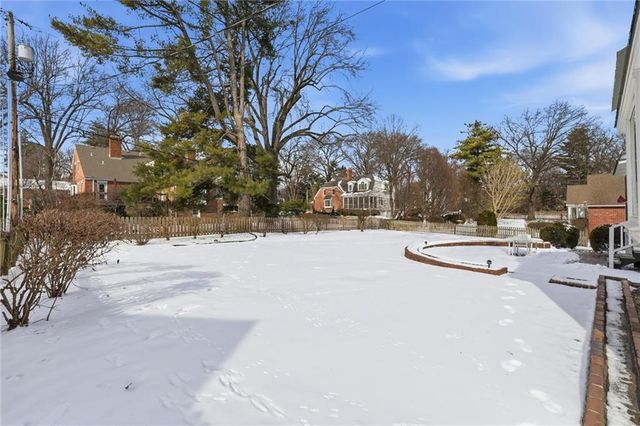 6834 Linden Street, Prairie Village, KS 66208