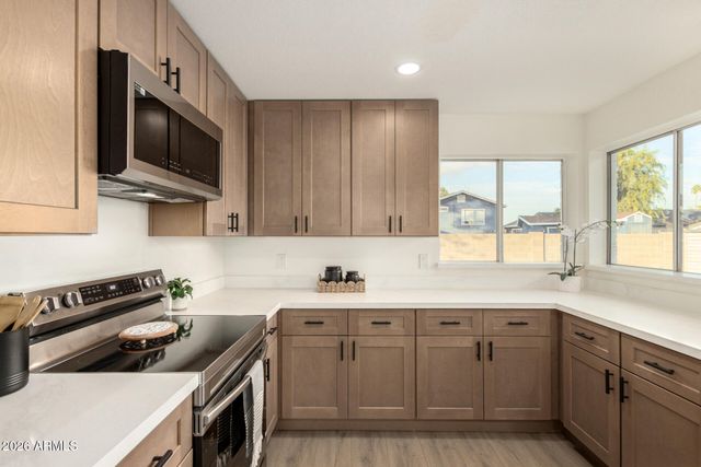 526 W PANTERA Avenue, Mesa, AZ 85210