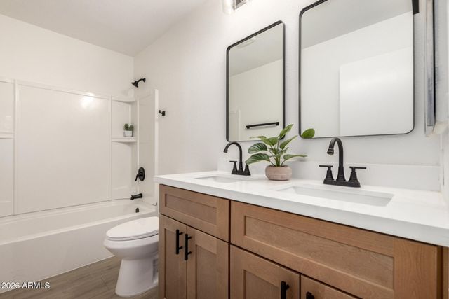 526 W PANTERA Avenue, Mesa, AZ 85210