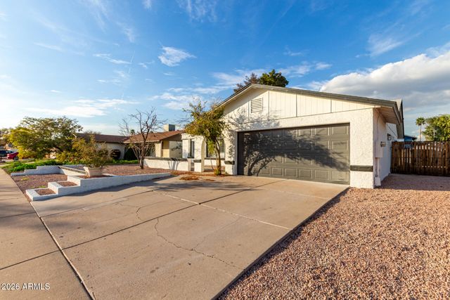 526 W PANTERA Avenue, Mesa, AZ 85210