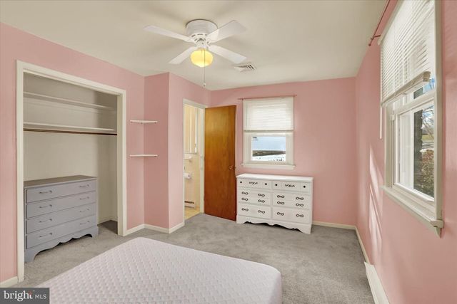 5117 EARL DR, Harrisburg, PA 17112