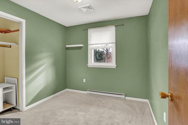 5117 EARL DR, Harrisburg, PA 17112