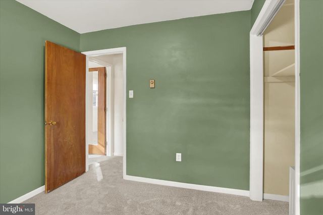 5117 EARL DR, Harrisburg, PA 17112