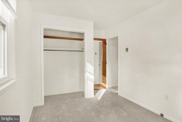 5117 EARL DR, Harrisburg, PA 17112