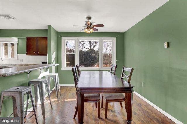 5117 EARL DR, Harrisburg, PA 17112