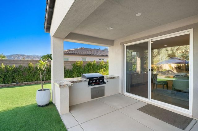 58228 Aragon Way, La Quinta, CA 92253