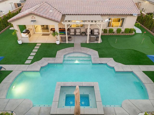 58228 Aragon Way, La Quinta, CA 92253