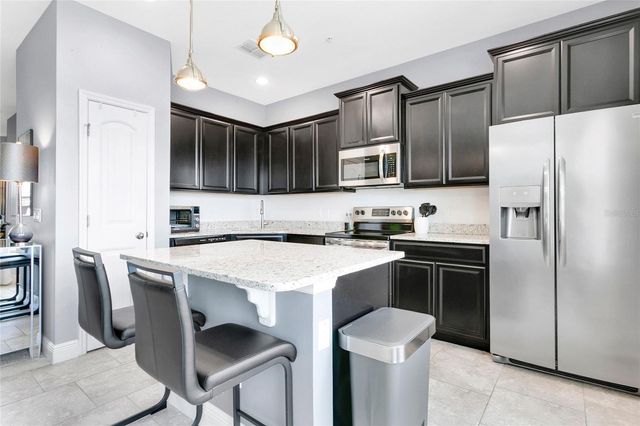 10534 GREEN IVY LANE, Orlando, FL 32832