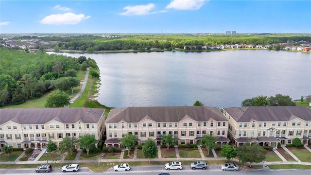 10534 GREEN IVY LANE, Orlando, FL 32832