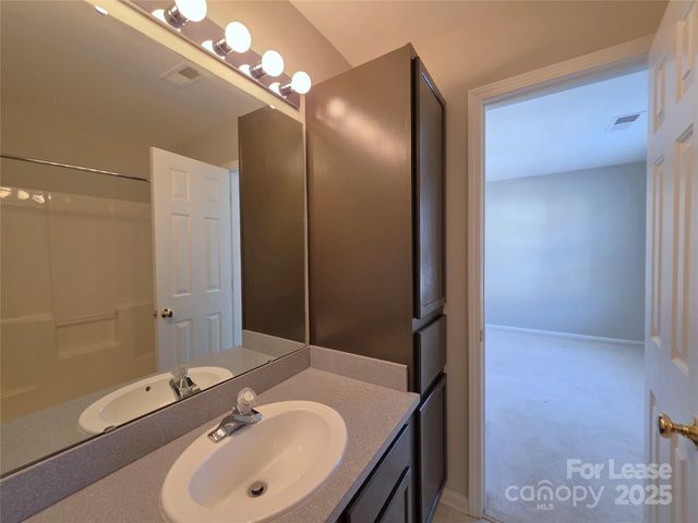 2107 Lennoxshire Square Court, Charlotte, NC 28210