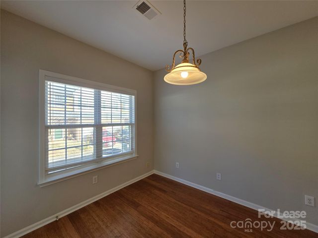 2107 Lennoxshire Square Court, Charlotte, NC 28210