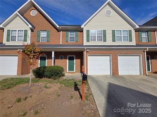 2107 Lennoxshire Square Court, Charlotte, NC 28210