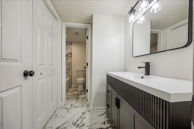 8393 CHIPPINGHAM DR, Memphis, TN 38016