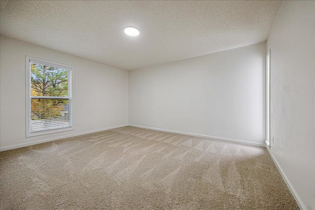 8393 CHIPPINGHAM DR, Memphis, TN 38016