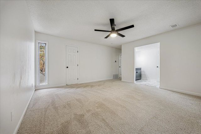 8393 CHIPPINGHAM DR, Memphis, TN 38016