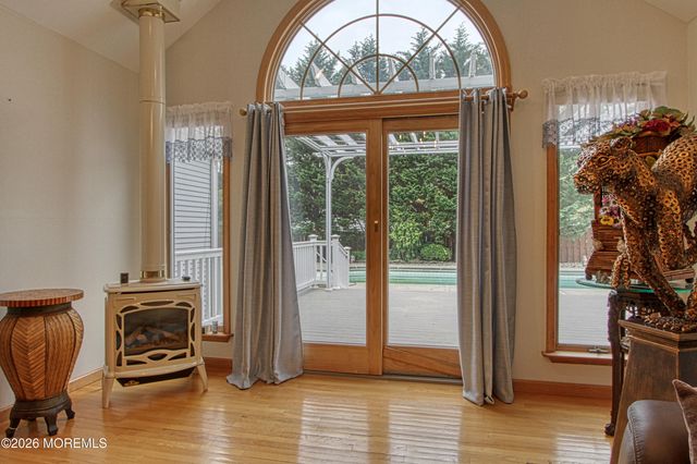 713 Western Boulevard, Lanoka Harbor, NJ 08734